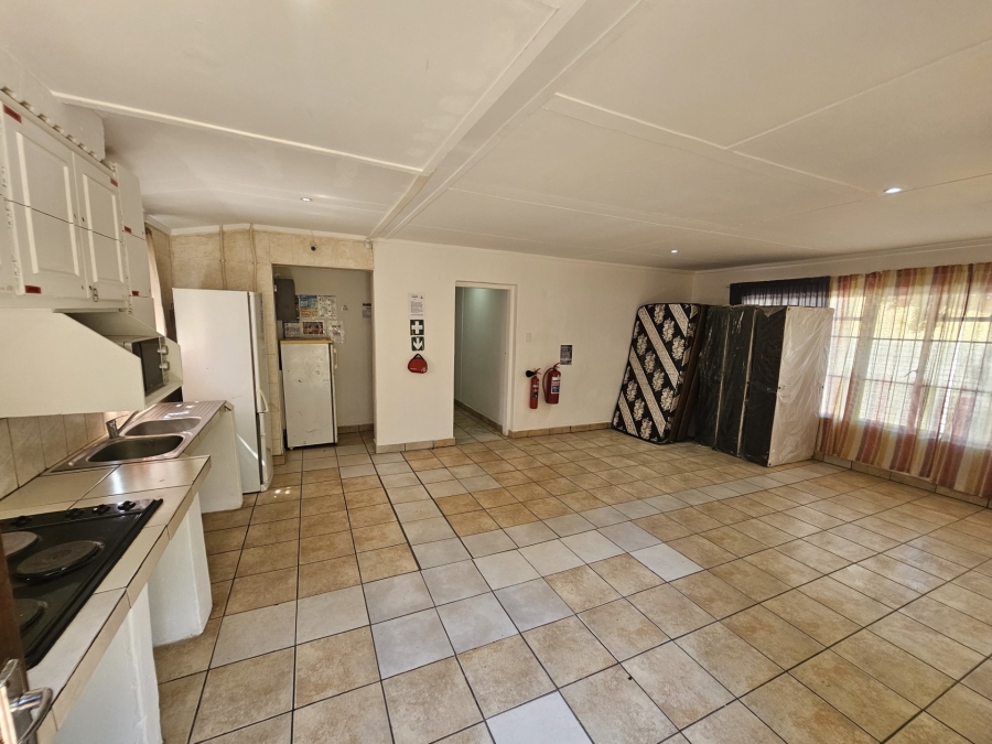 8 Bedroom Property for Sale in Brandwag Free State